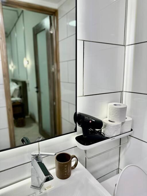 Le Bijou Chic In The Heart Of Saigon Charm With View Apartment Ho Chi Minh City Exterior photo